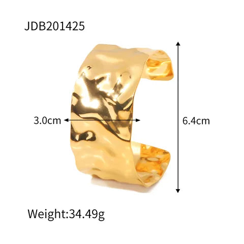 Molten Luxe Textured Cuff – 18K Gold Plated