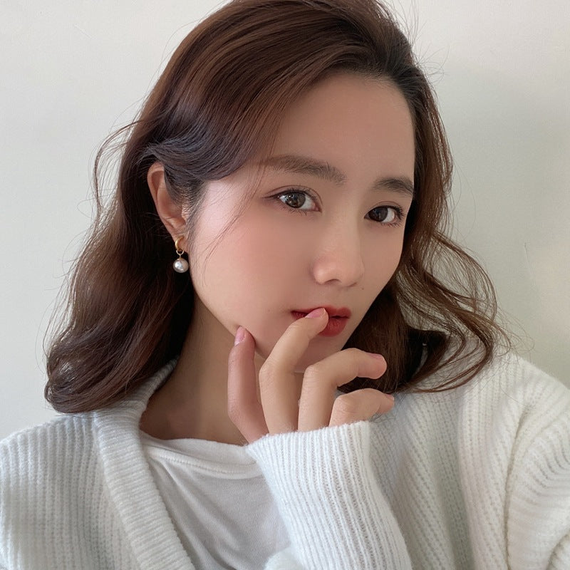 Elegant Pearls Drop Earrings – 18K Gold Plated