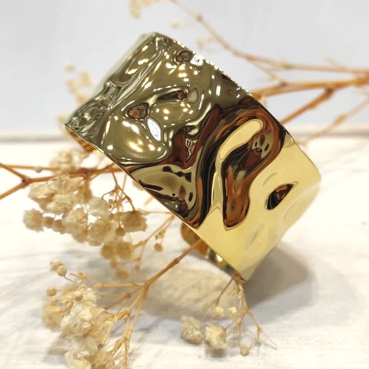 Molten Luxe Textured Cuff – 18K Gold Plated