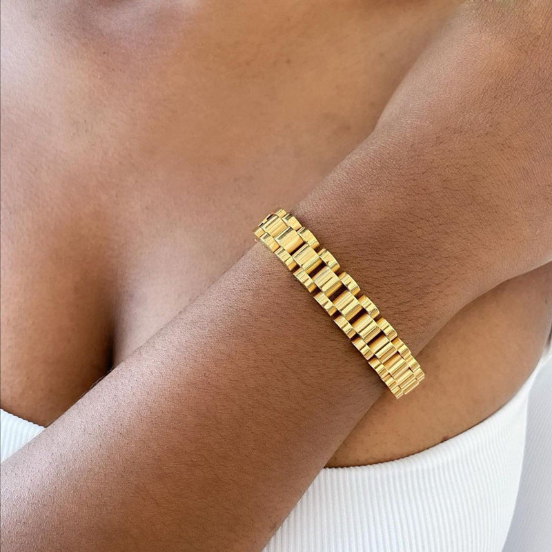 Elegant Watchlink Bracelet – 18K Gold Plated