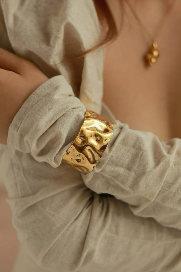 Molten Luxe Textured Cuff – 18K Gold Plated