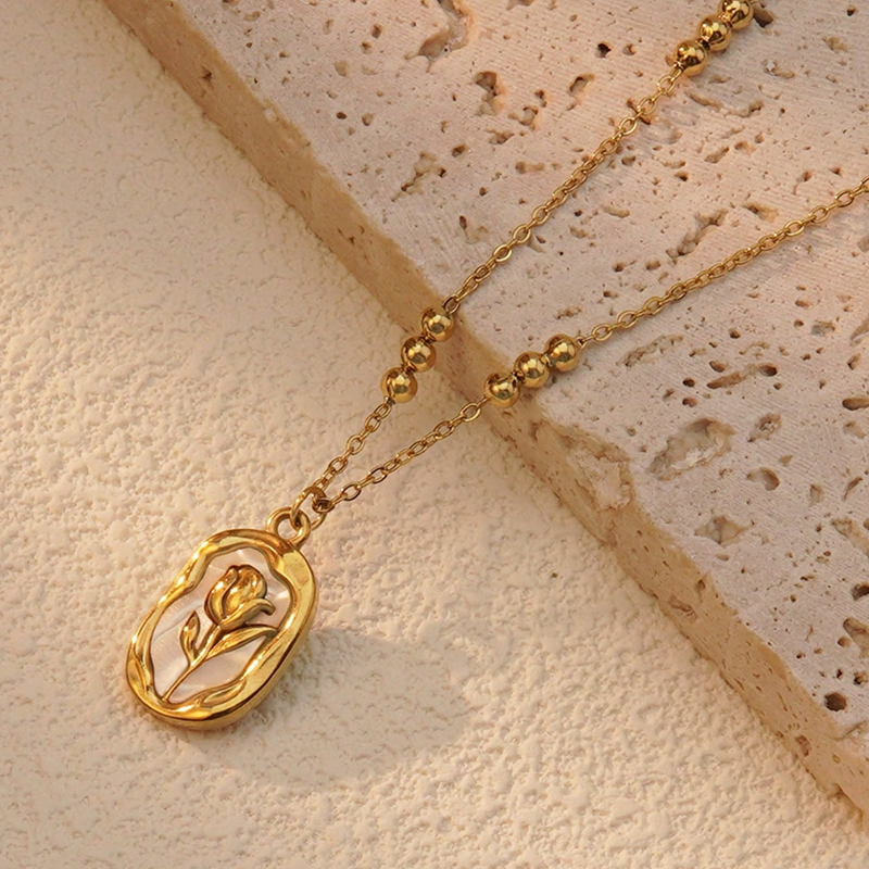 Acrylic Rose Pendant Necklace – 18K GOLD PLATED